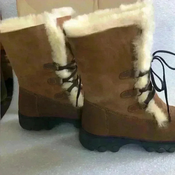Cloud Nine Roslina Chestnut Colored Shearling boots Sz 7 - Picture 1 of 7